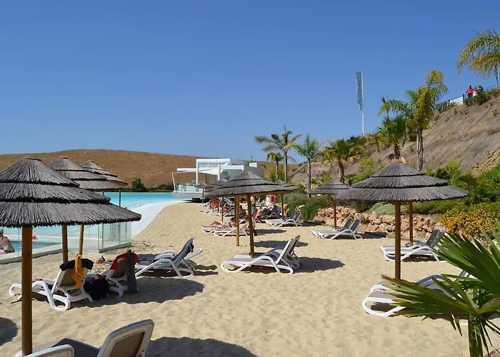 Al4-1916 - - Alcazaba Lagoon